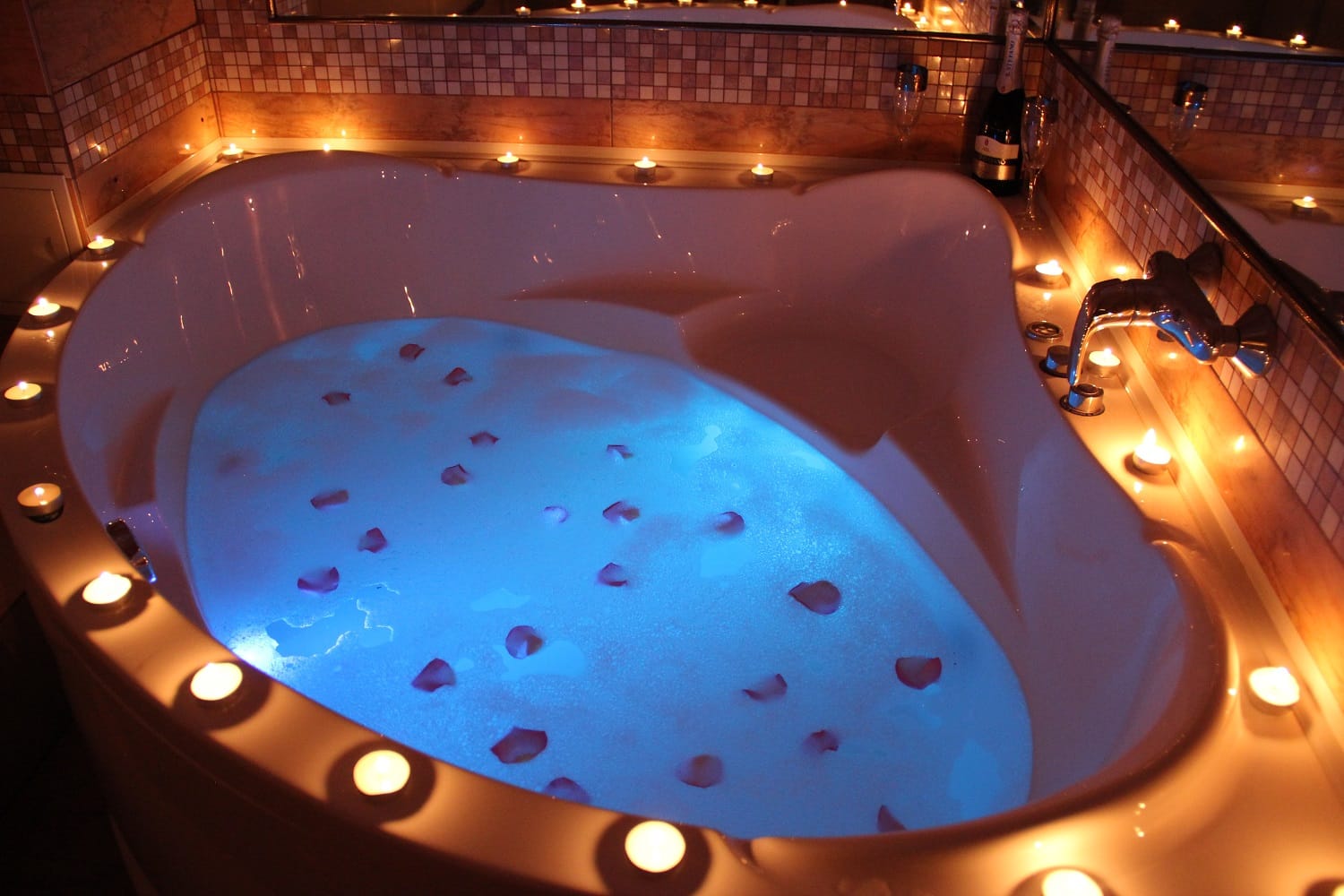 Роскошная двухкомнатная квартира-студия класса люкс c джакузи Николая Панова 50 — фото 11