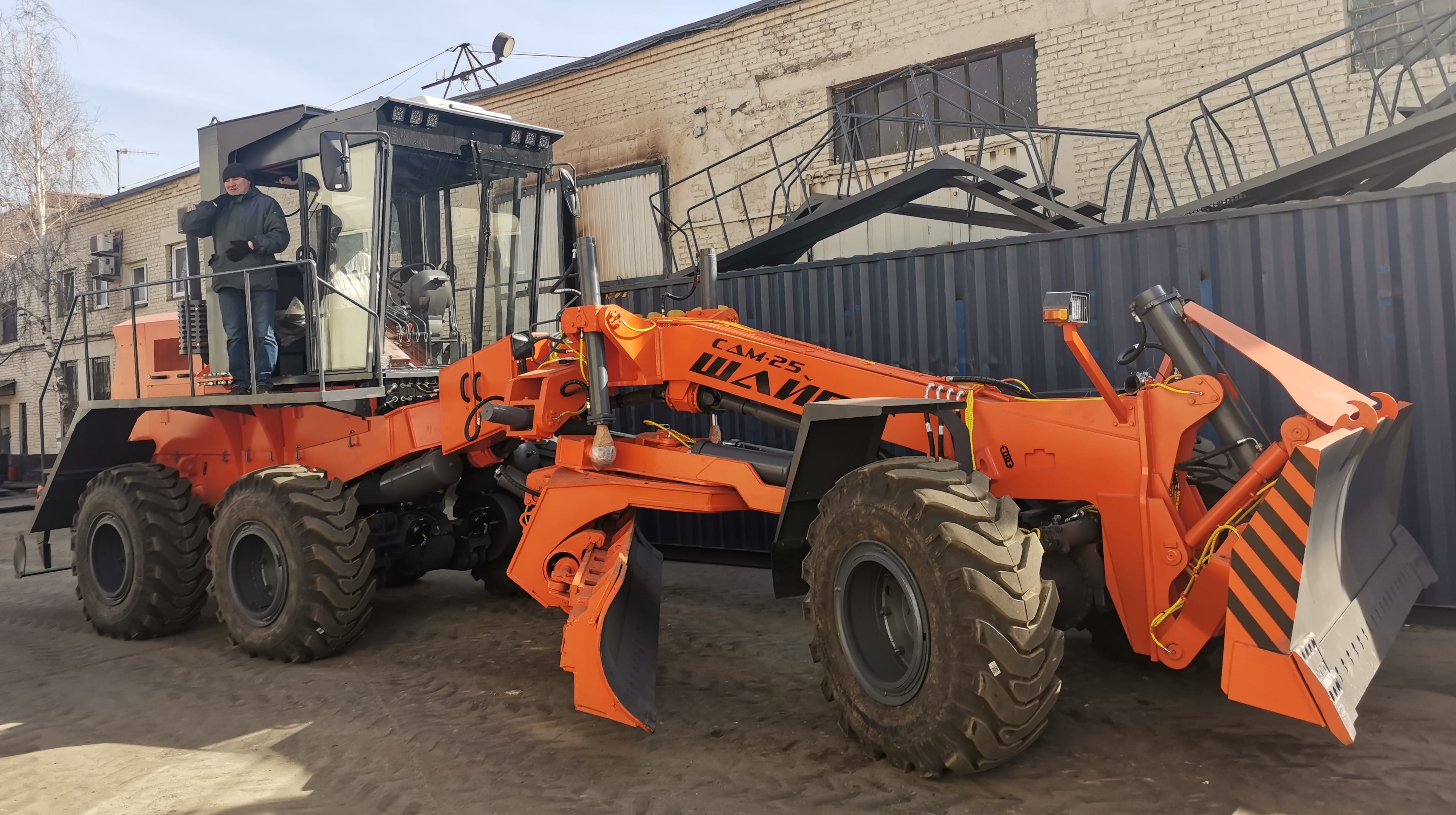 Карьерный автогрейдер СДМ-25 Шайр — фото 2