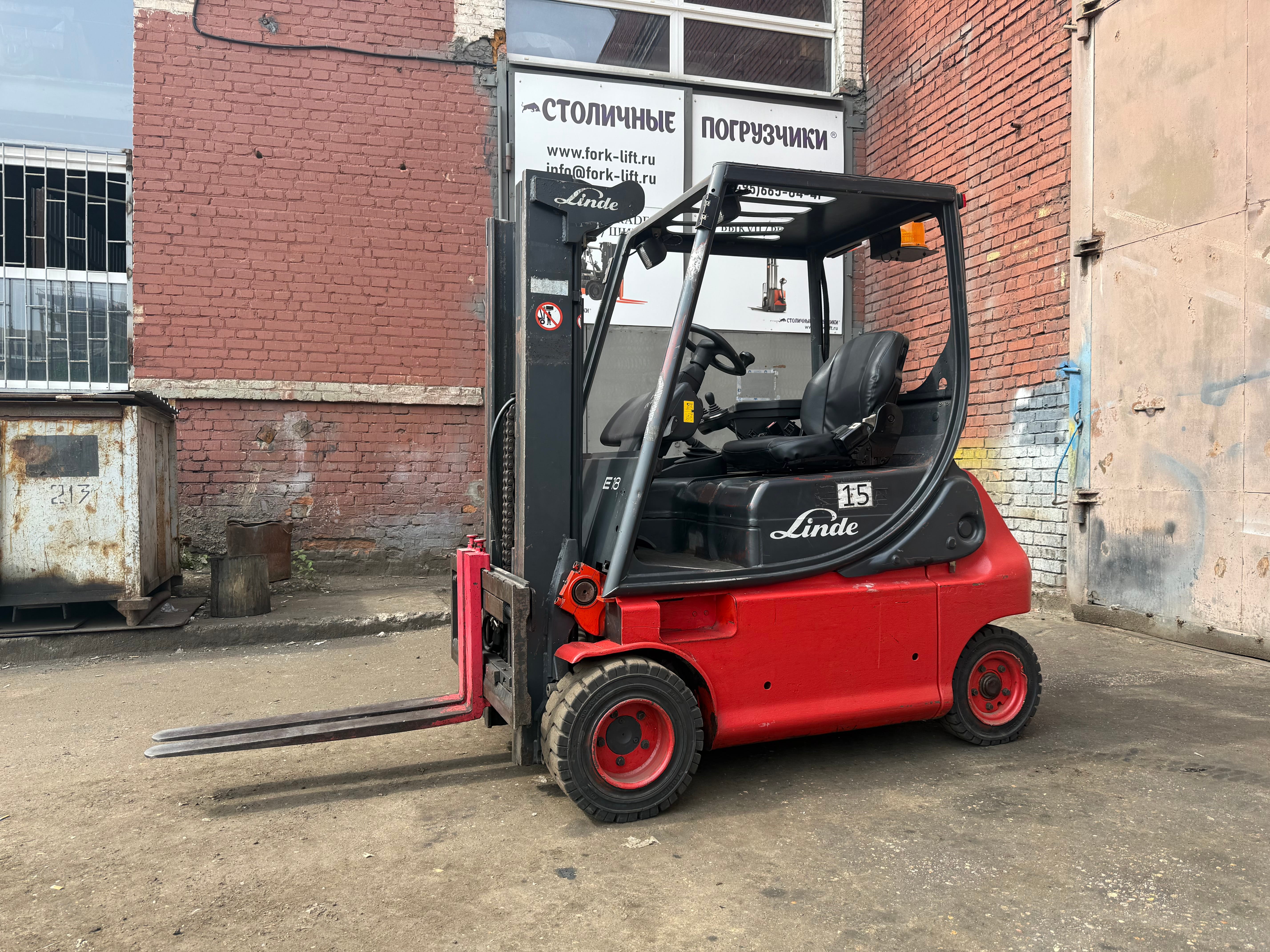 Вилочный электропогрузчик Linde E18P-02