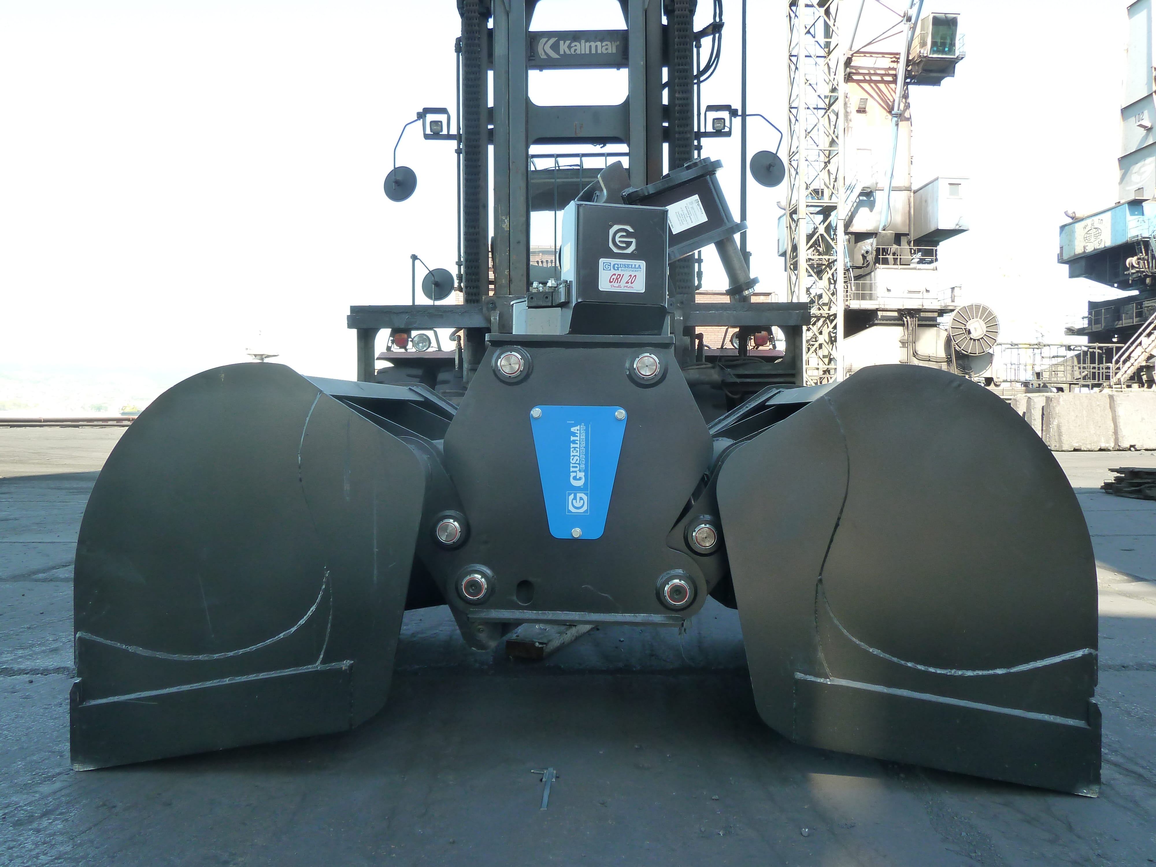 Продаем Двухчелюстные грейферы Gusella для сыпучих материалов