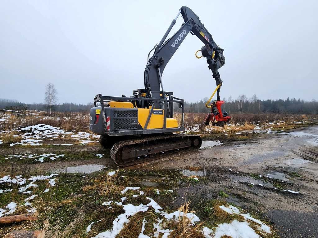 Гусеничный харвестер Volvo 220 / Maskiner 661, отл. сост. — фото 4