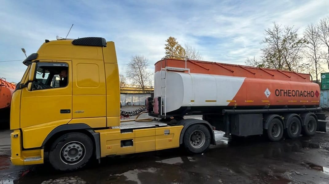 Доставка дизельного топлива автоцистернами с завода Кириши — фото 4