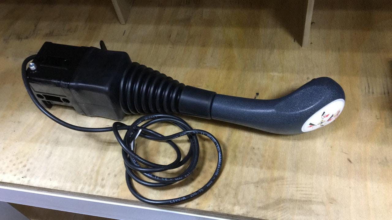 Джойстики управления тросовые для спецтехники — фото 7