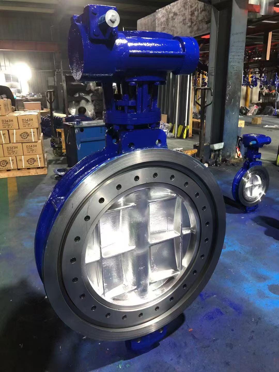 Затвор дисковый поворотный трехэксцентриковый межфланцевый стальной с редуктором китайское производство