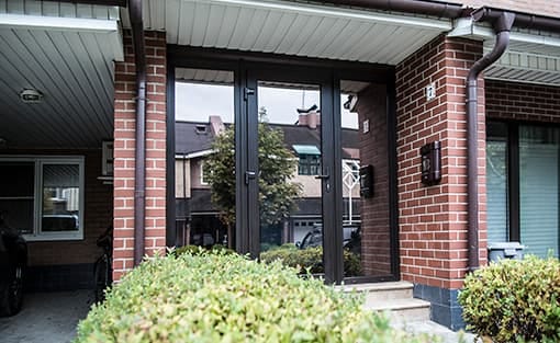 Входные пластиковые двери — фото 2