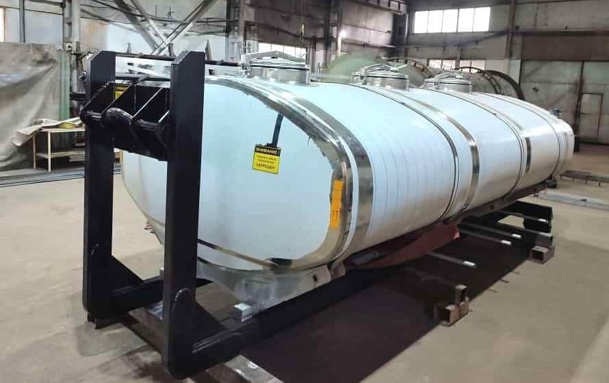 Новые возможности контейнеровоза - илосос, ассенизатор