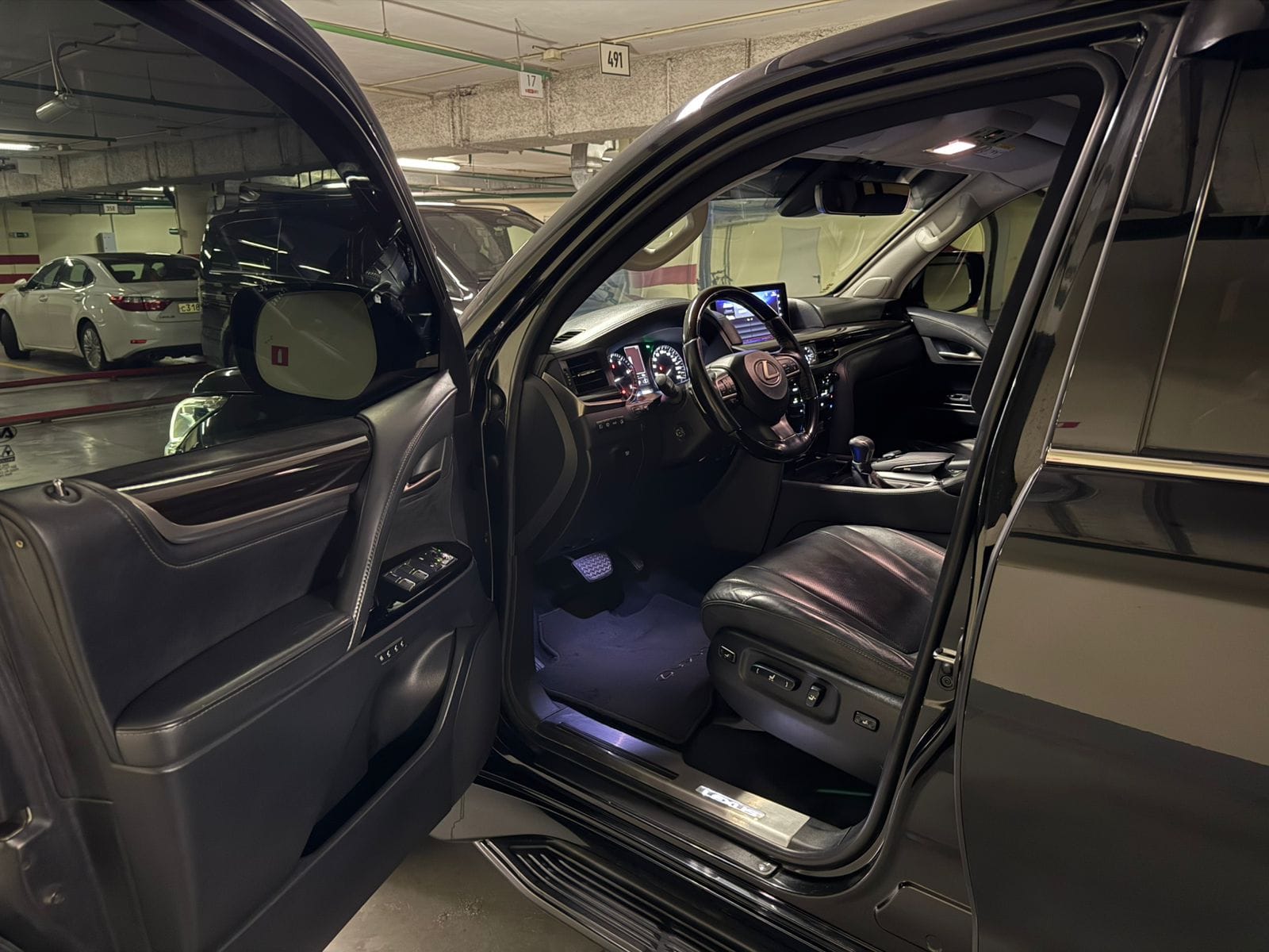 Lexus LX 570 бронированный (В6/В7) 2017г. — фото 6