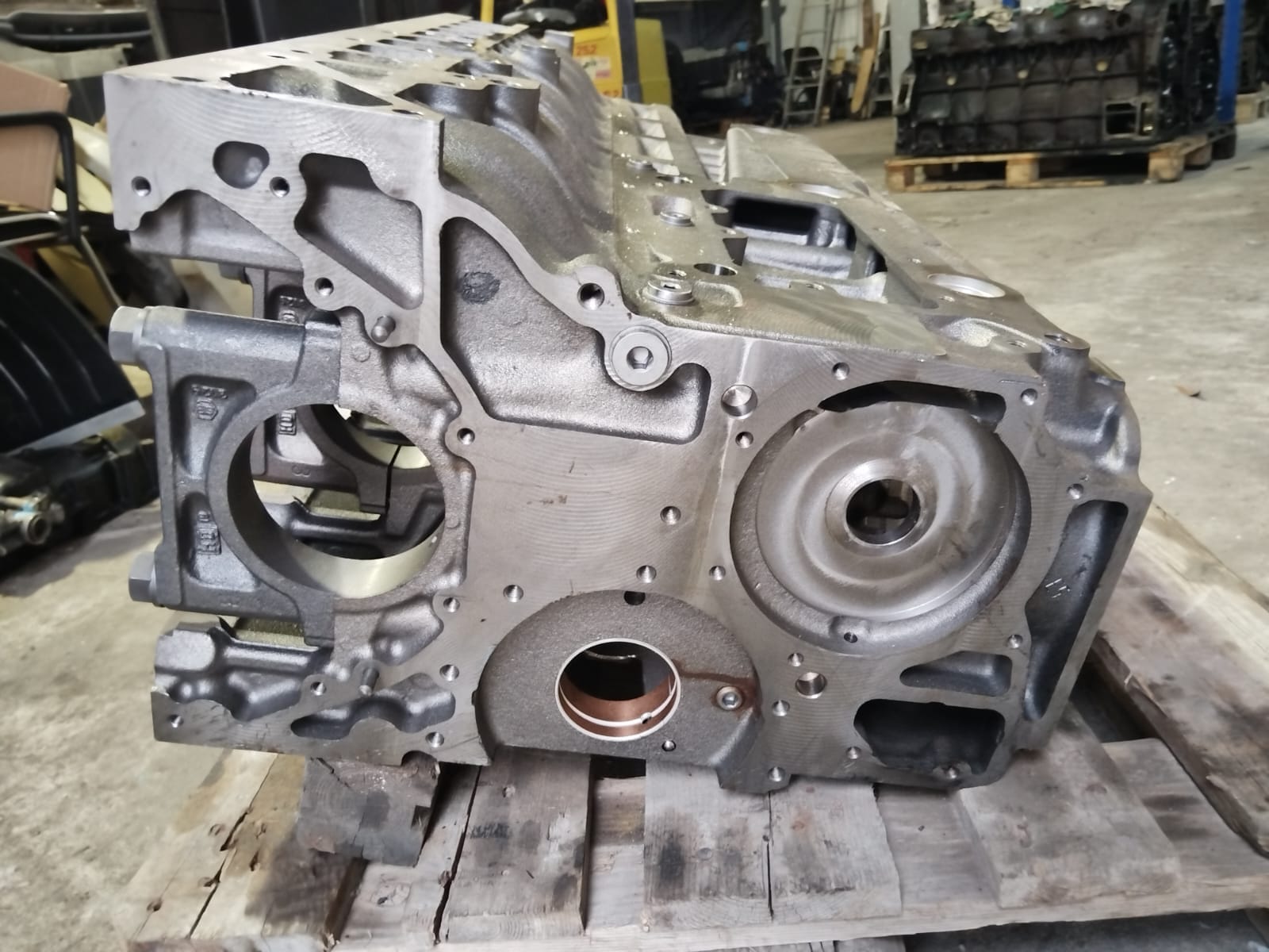 Блок двигателя D2876