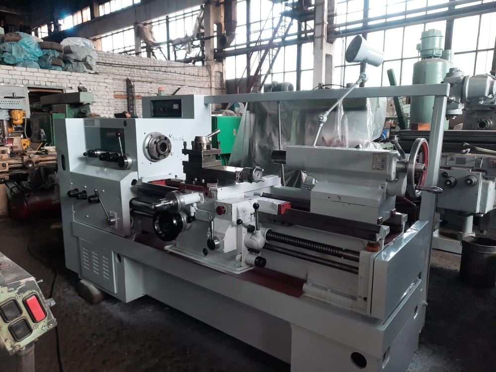 Токарно-винторезный станок МК6056