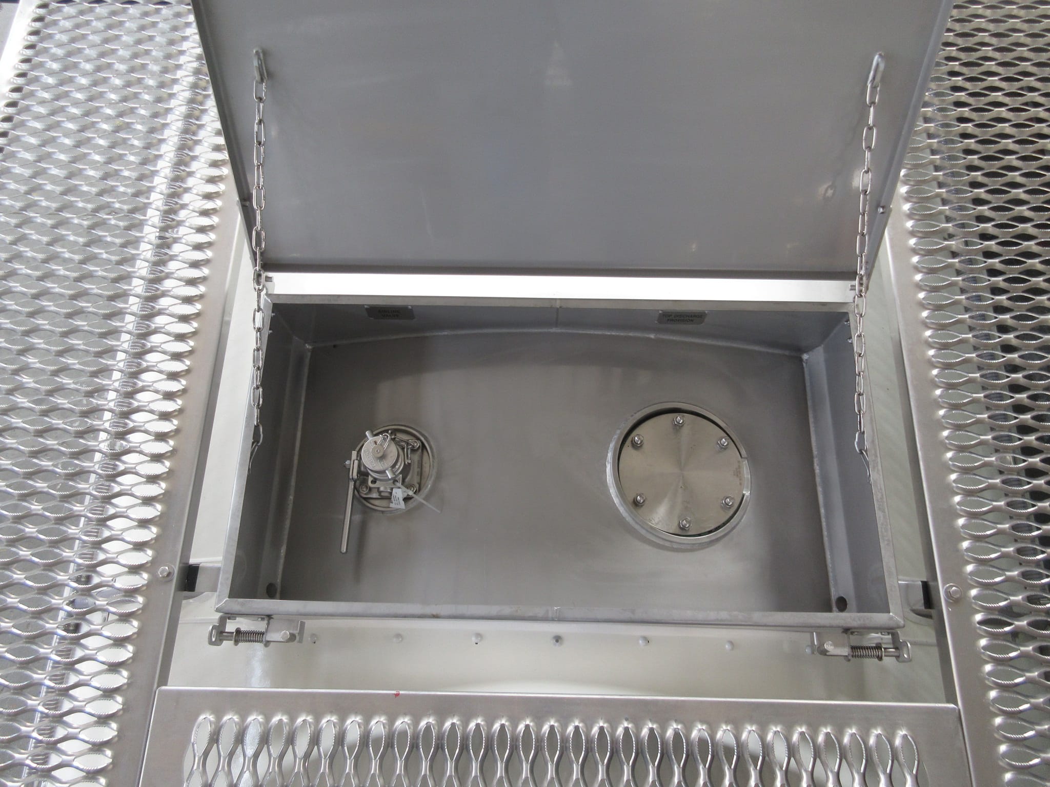 Танк-контейнер тип Т11 объём 21м3 для перевозки жидких реагентов, новый. — фото 3