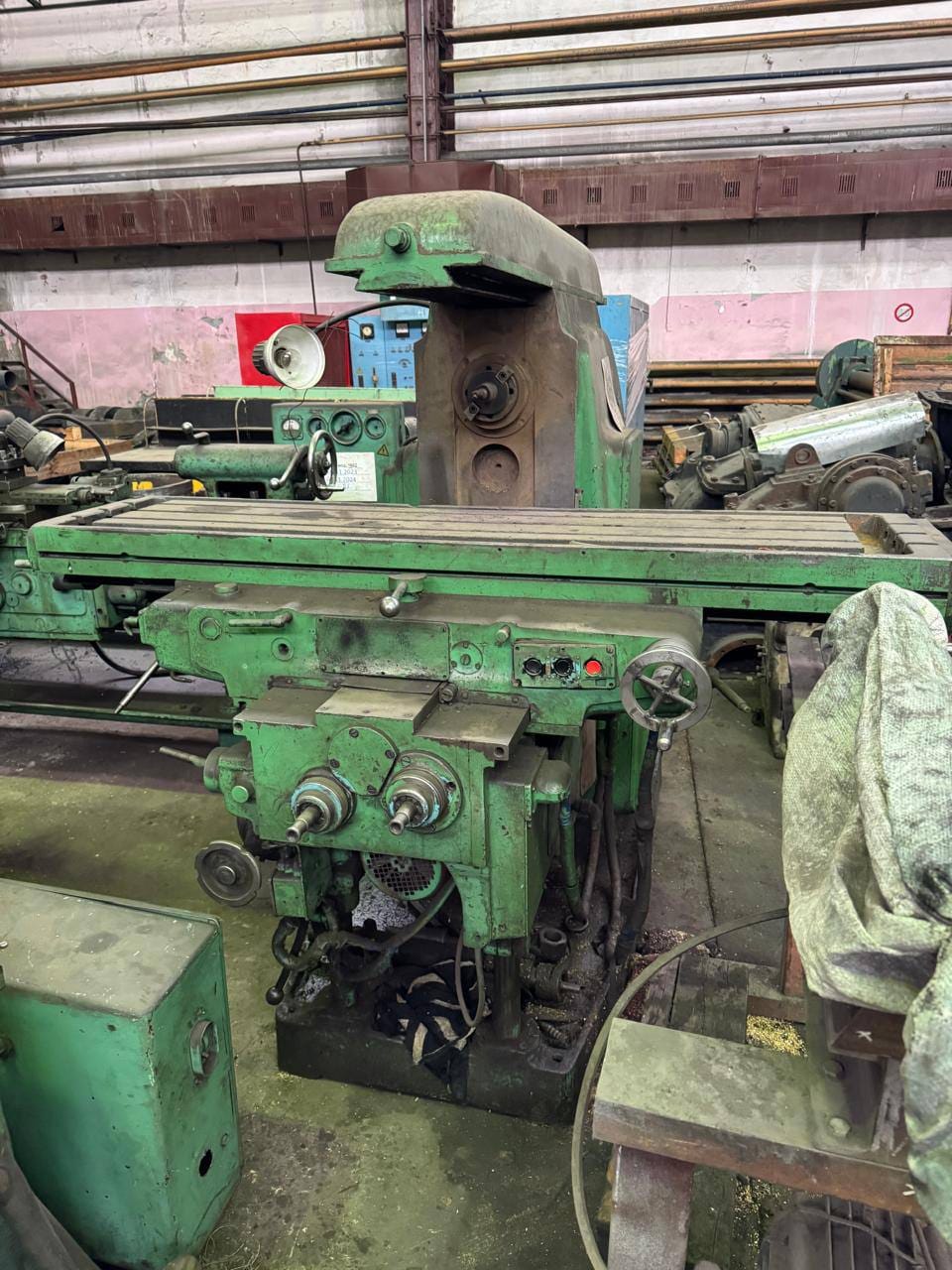Токарный и фрезерный станки ГИП 300, б/у.