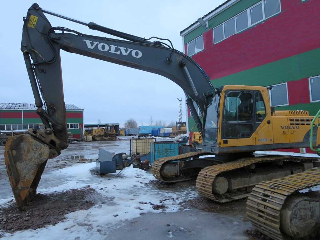 Гусеничный экскаватор Volvo 240, 2012 г, макс опции — фото 3