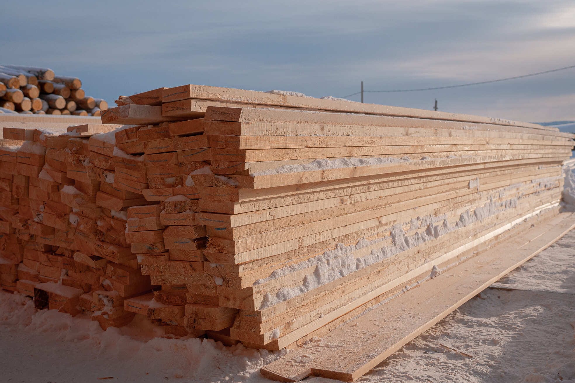 Производство пиломатериалов по размерам заказчика.