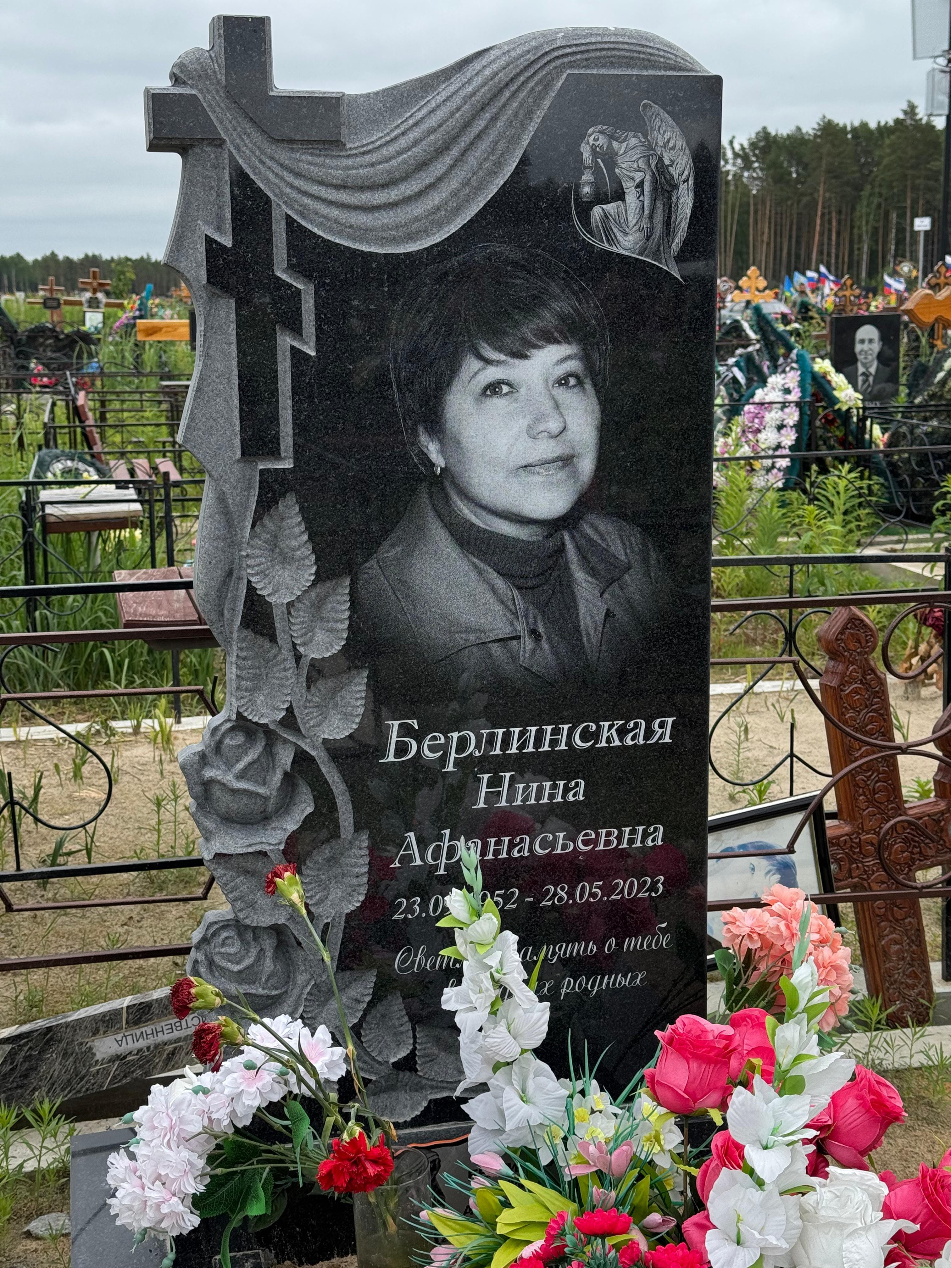 Памятник из гранита мрамора оградки венки — фото 8