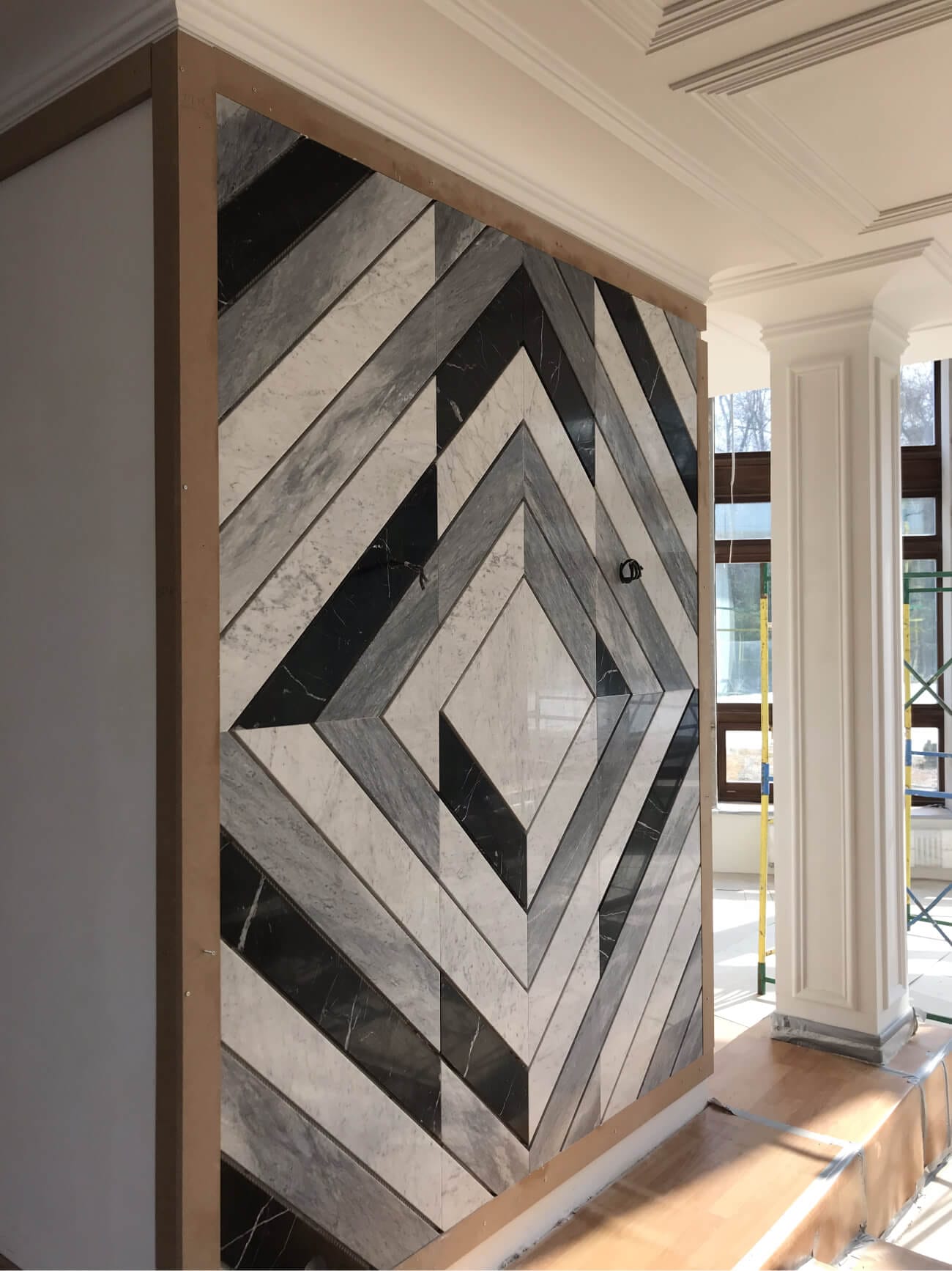 Панно из натурального камня на стену