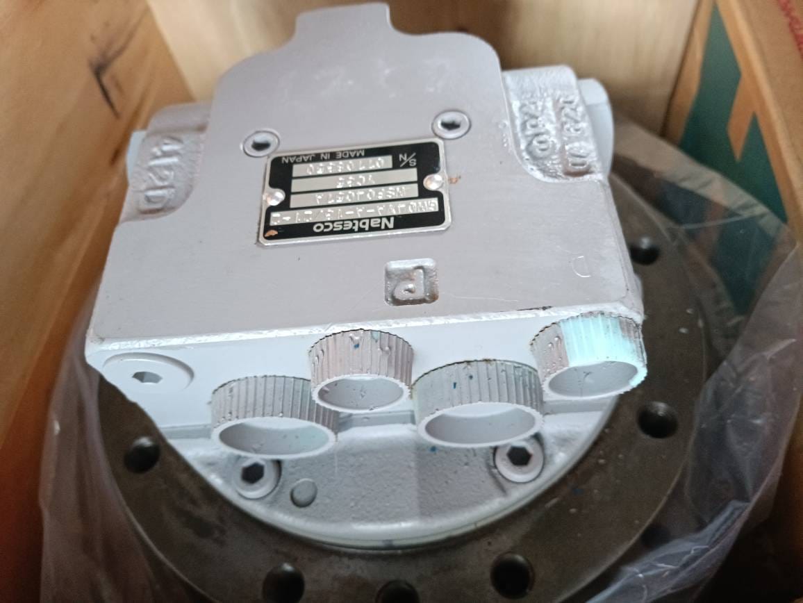 Редуктор хода в сборе с гидромотором  GM04VA, MAG-26V