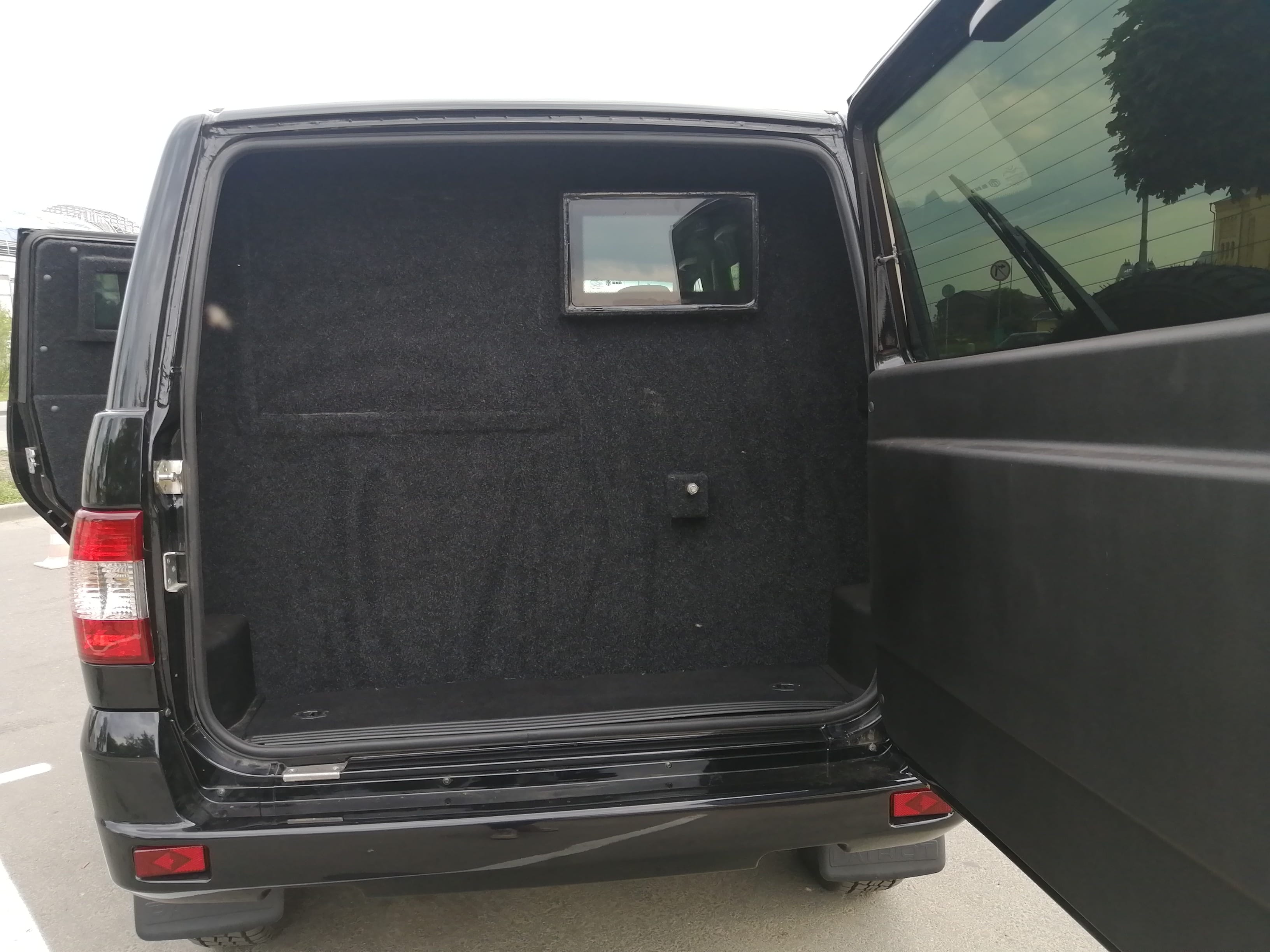 Новый бронированный УАЗ Патриот B6 2025 — фото 2