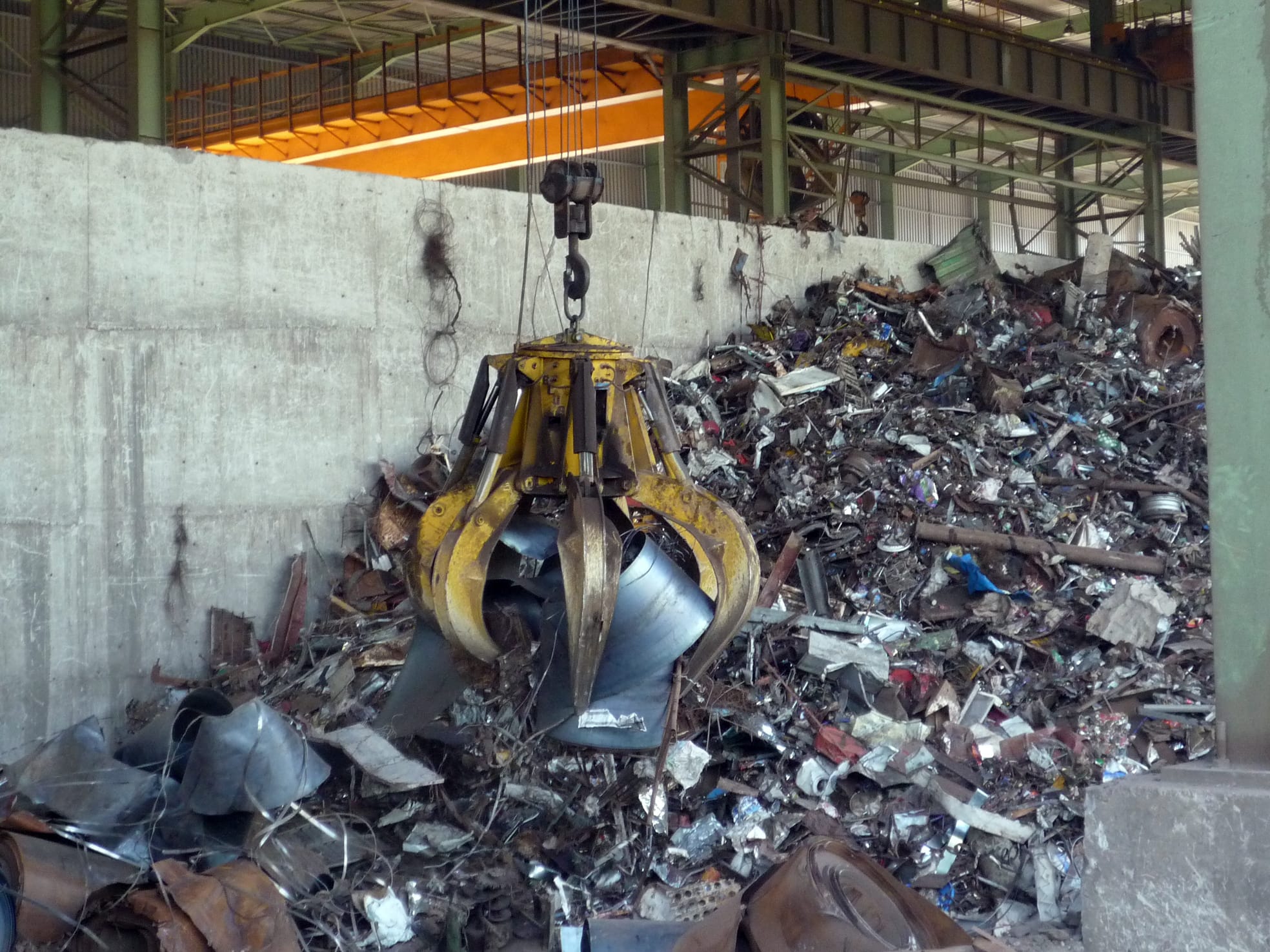 Грейфер Р5-1250-1.8 для перевалки металлолома — фото 2