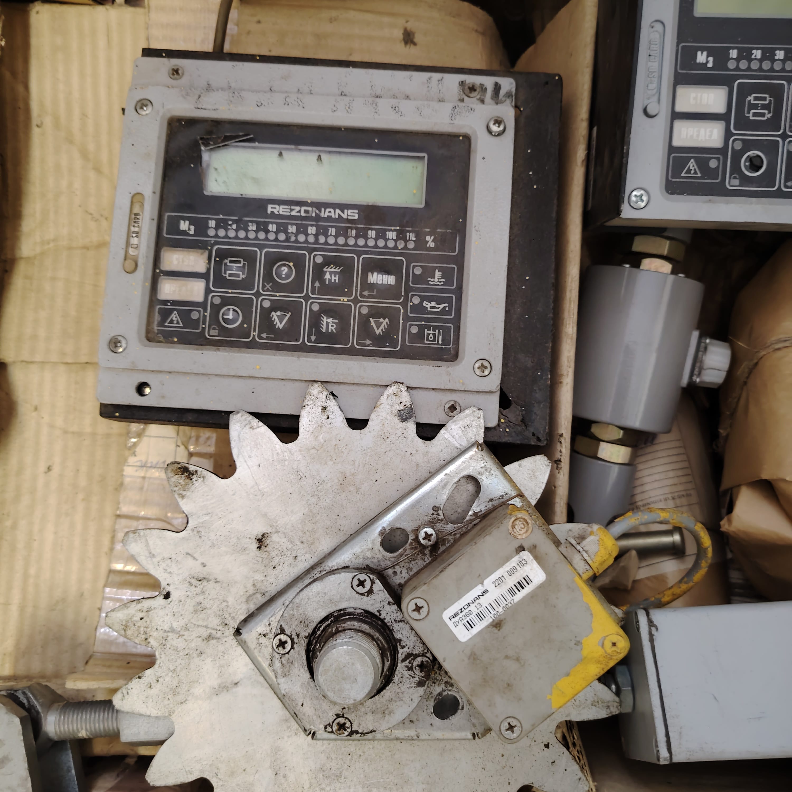 Реализуем запасные части на гусеничные краны МКГ, РДК,ДЭК — фото 3