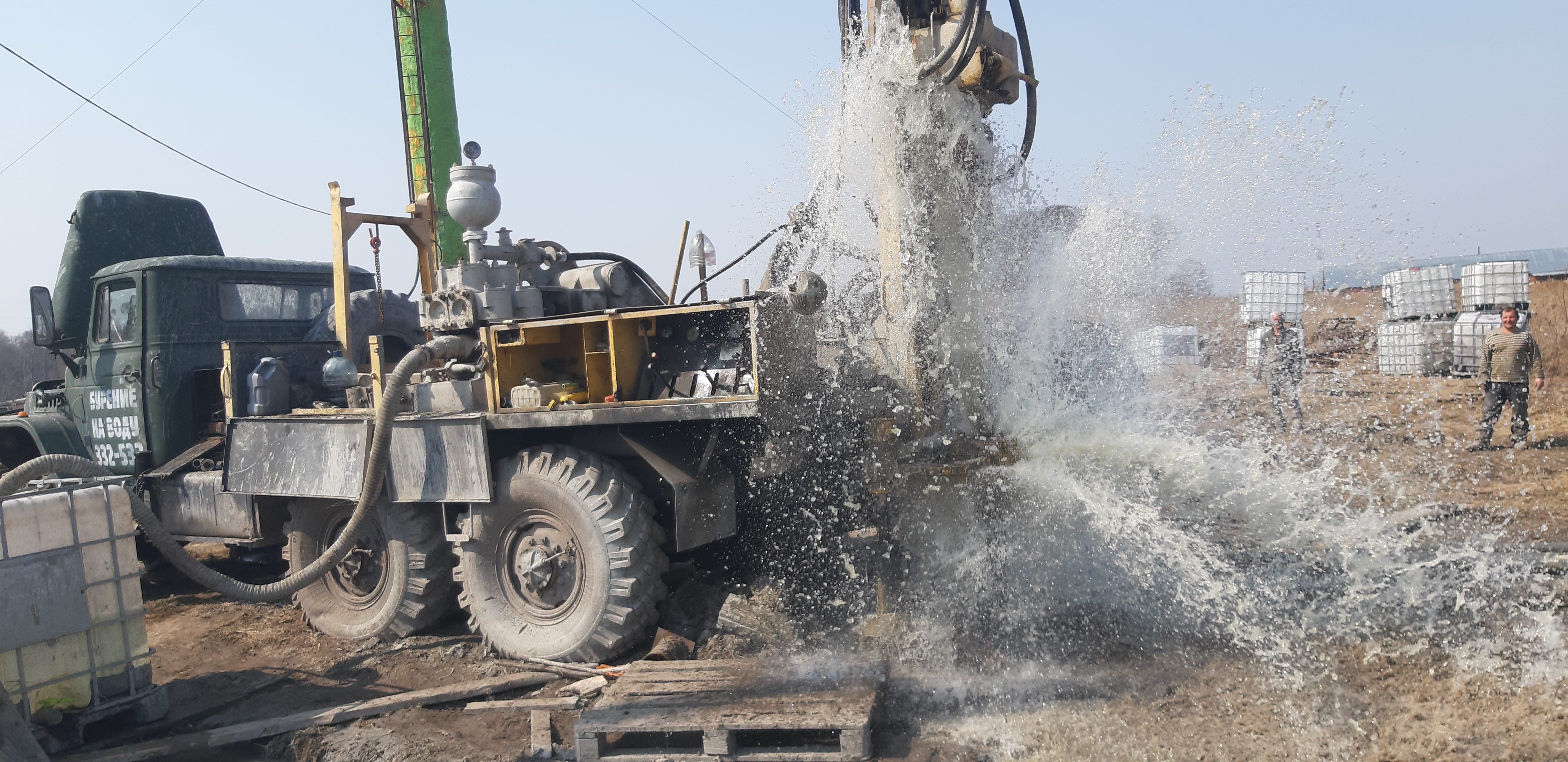 Бурение артезианских скважин на воду.  Бурение малогабаритной установкой. — фото 3