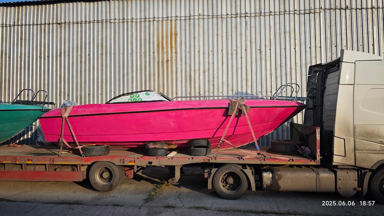 Лодка Максимус-750. До 20 человек