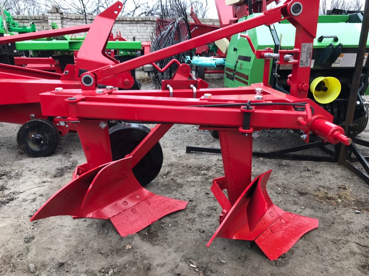 Загонный навесной плуг Wirax 2-25 "орлик" — фото 2
