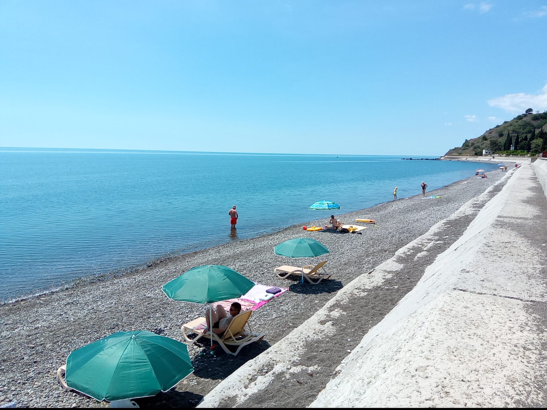 Отдых в Крыму. Гостевой дом "ДонБас" , Солнечногорское. Все номера в виде квартир. — фото 12