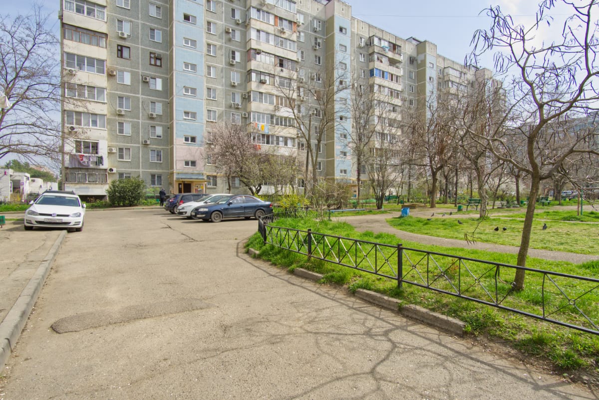 Светлая и функциональная 3-комнатная квартира — фото 9