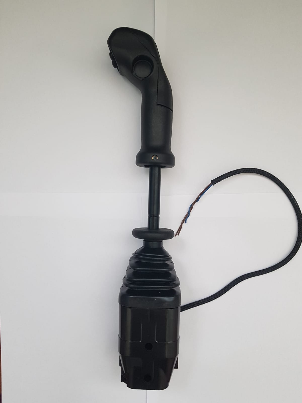 Джойстик управления гидрораспределителем ID-3369 INDEMAR  для дорожно-строительной техники — фото 2