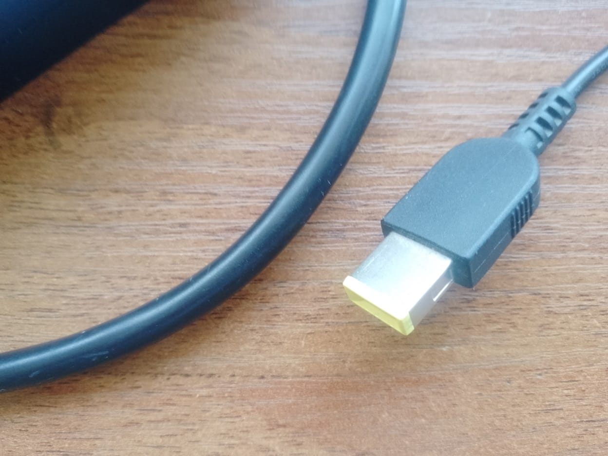Блок питания ноутбука Lenovo — фото 3