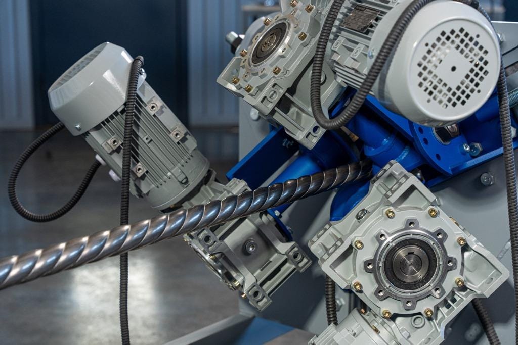 Прокатно-формовочные станки «ПРОФИ-ВТ» – для изготовления «витой трубы» с тремя гранями крученой формы — фото 2