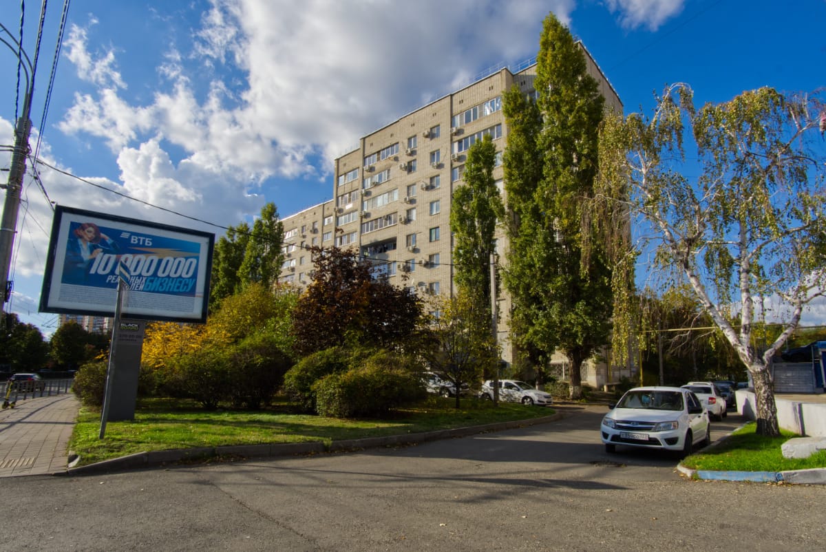 Квартира с видом на горы и озеро в кирпичном доме — фото 8