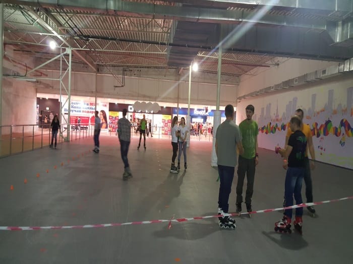 Пластиковое напольное покрытие для скетинг-ринка или тренажерного зала — фото 5