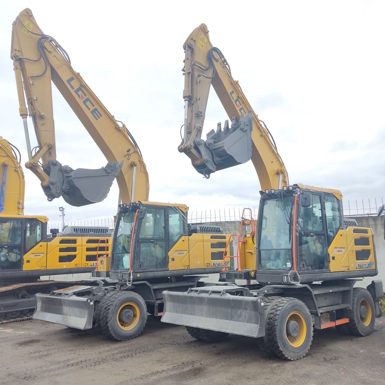 Экскаватор колесный LGCE E7150H — фото 2