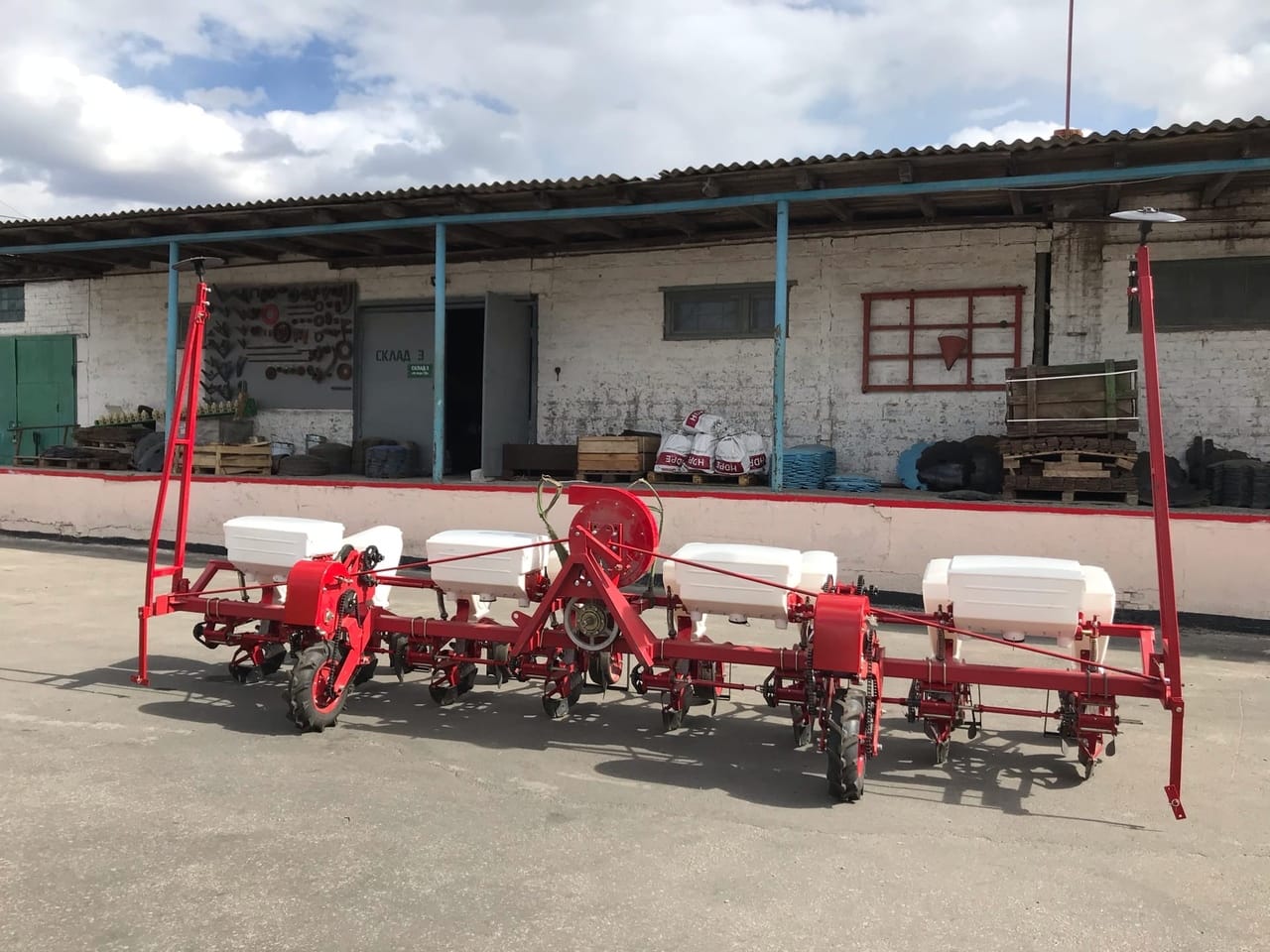 Пропашная вентиляторная сеялка СУПН 8