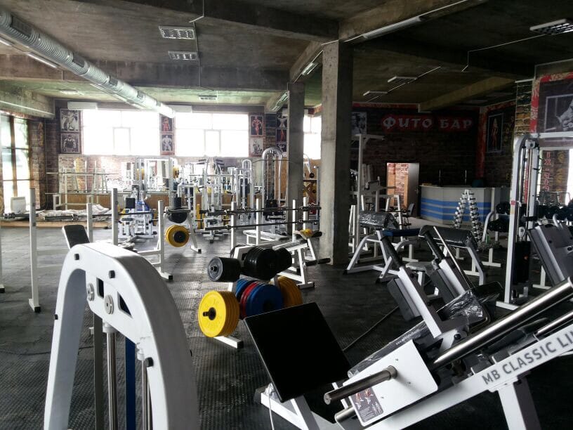 Недорогая резиновая плитка для спортивного зала Резиплит -11 — фото 4