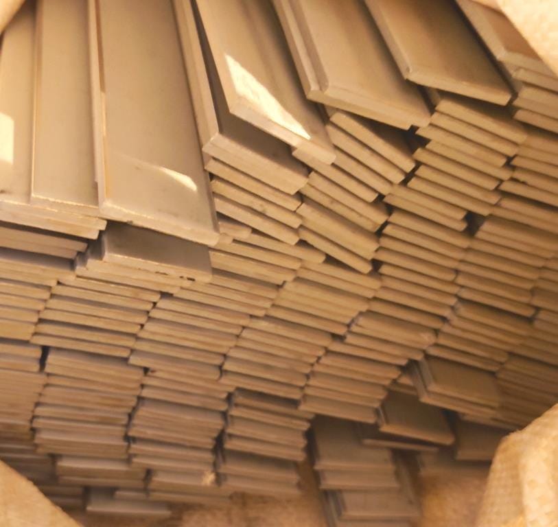 Полоса нержавеющая матовая  AISI 304  25х4 длина 4м