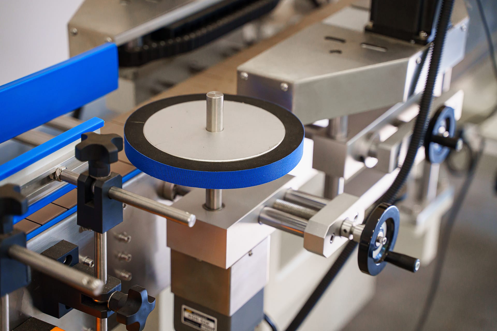 Комплект этикетировочного оборудования ЭМ08.01 — фото 4