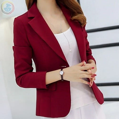 Бережная химчистка женского жакета