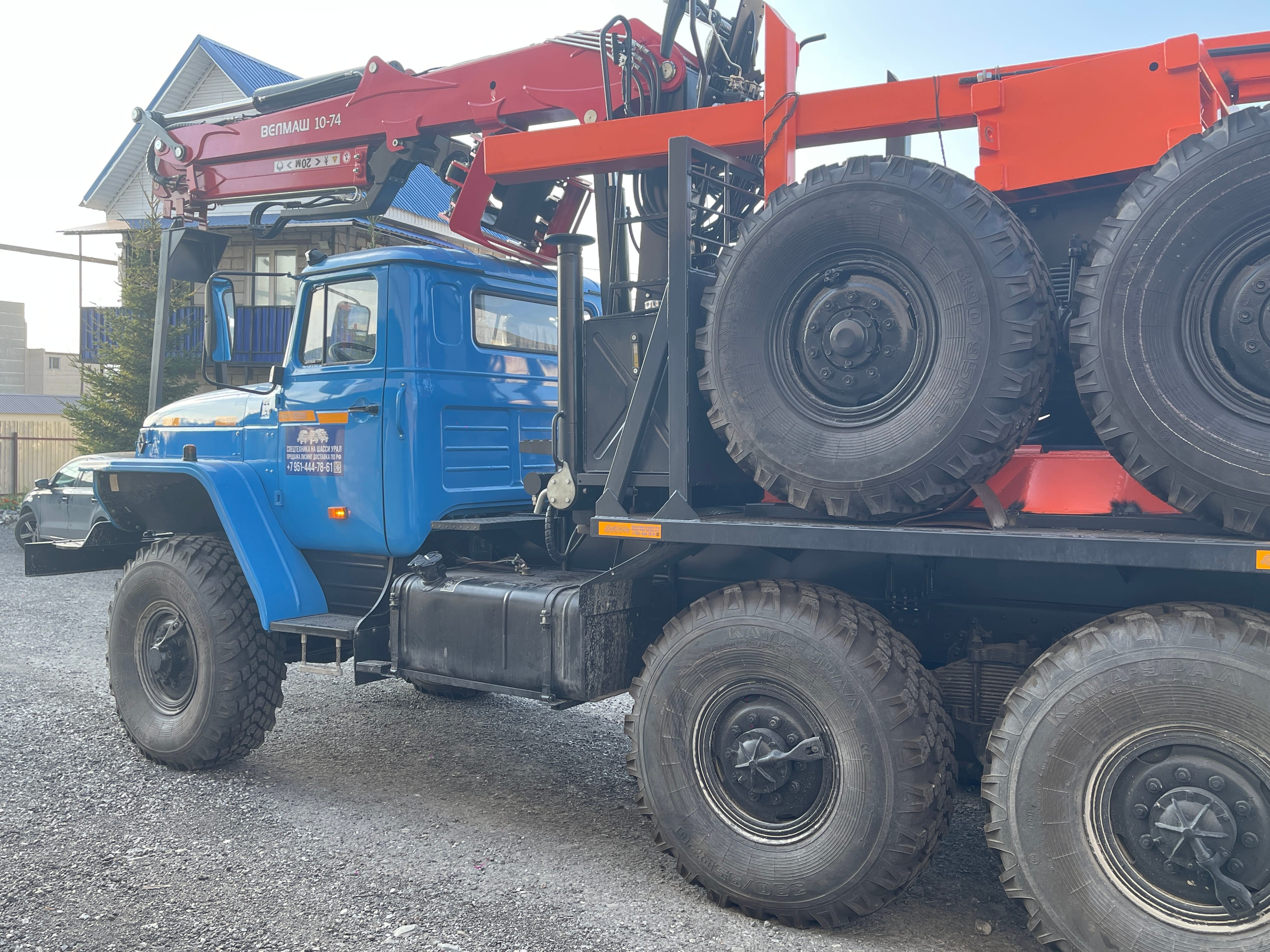 Лесовоз Урал 2015 г. евро 4 с манипулятором Велмаш 10-74 — фото 2