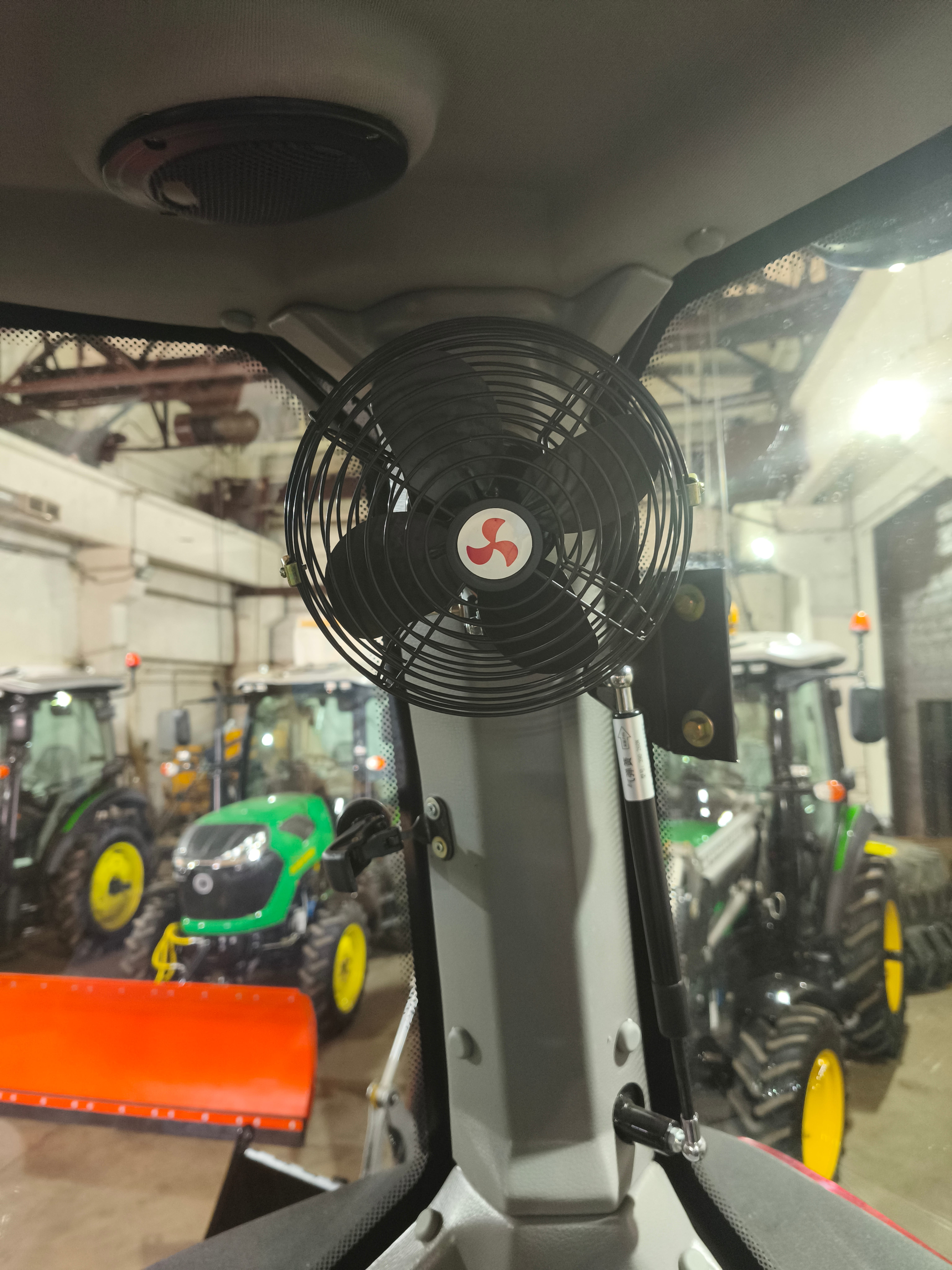 Трактор ULAN-RT 904 — фото 3