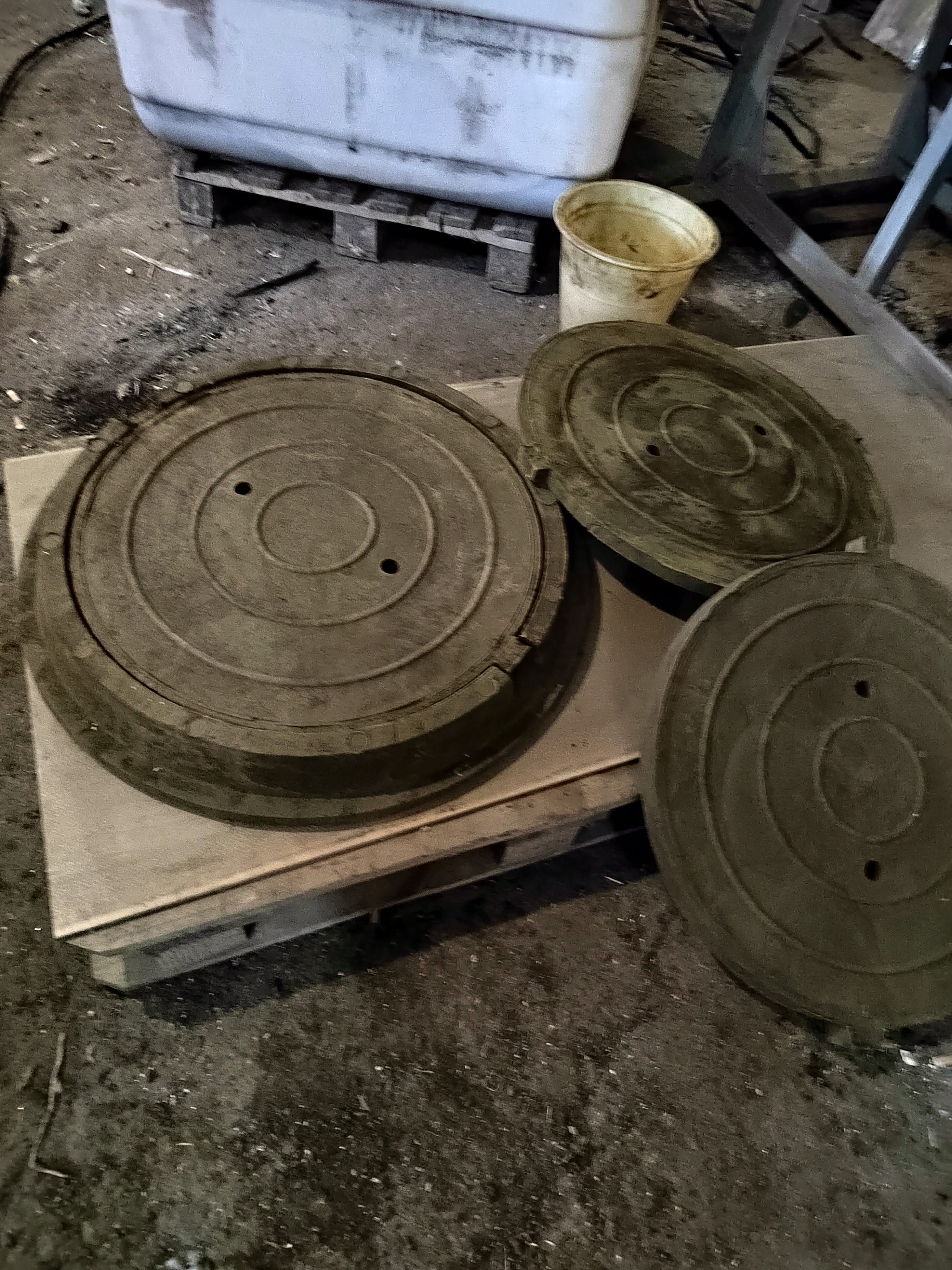 Линия изготовления полимер-песчаных люков