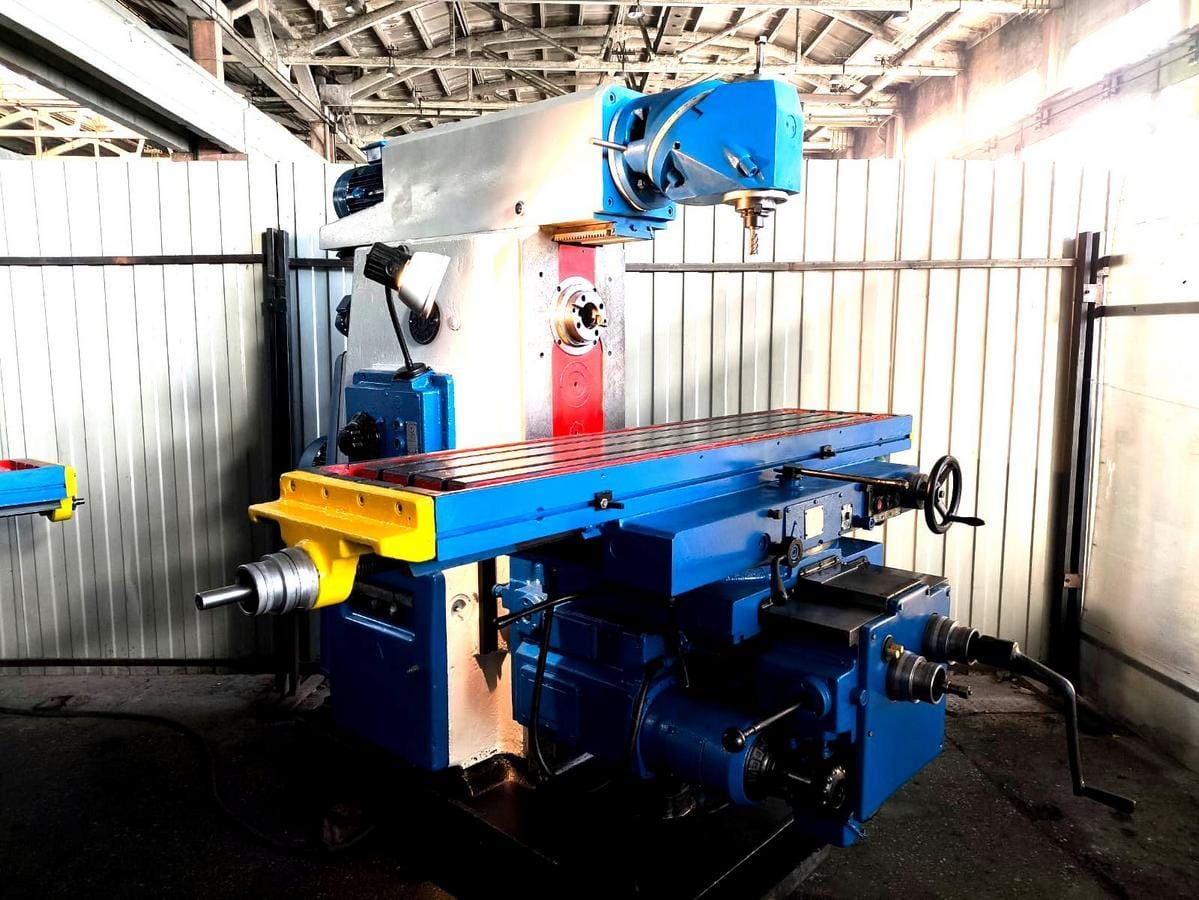 Станок фрезерный широкоуниверсальный 6Р83ШМ