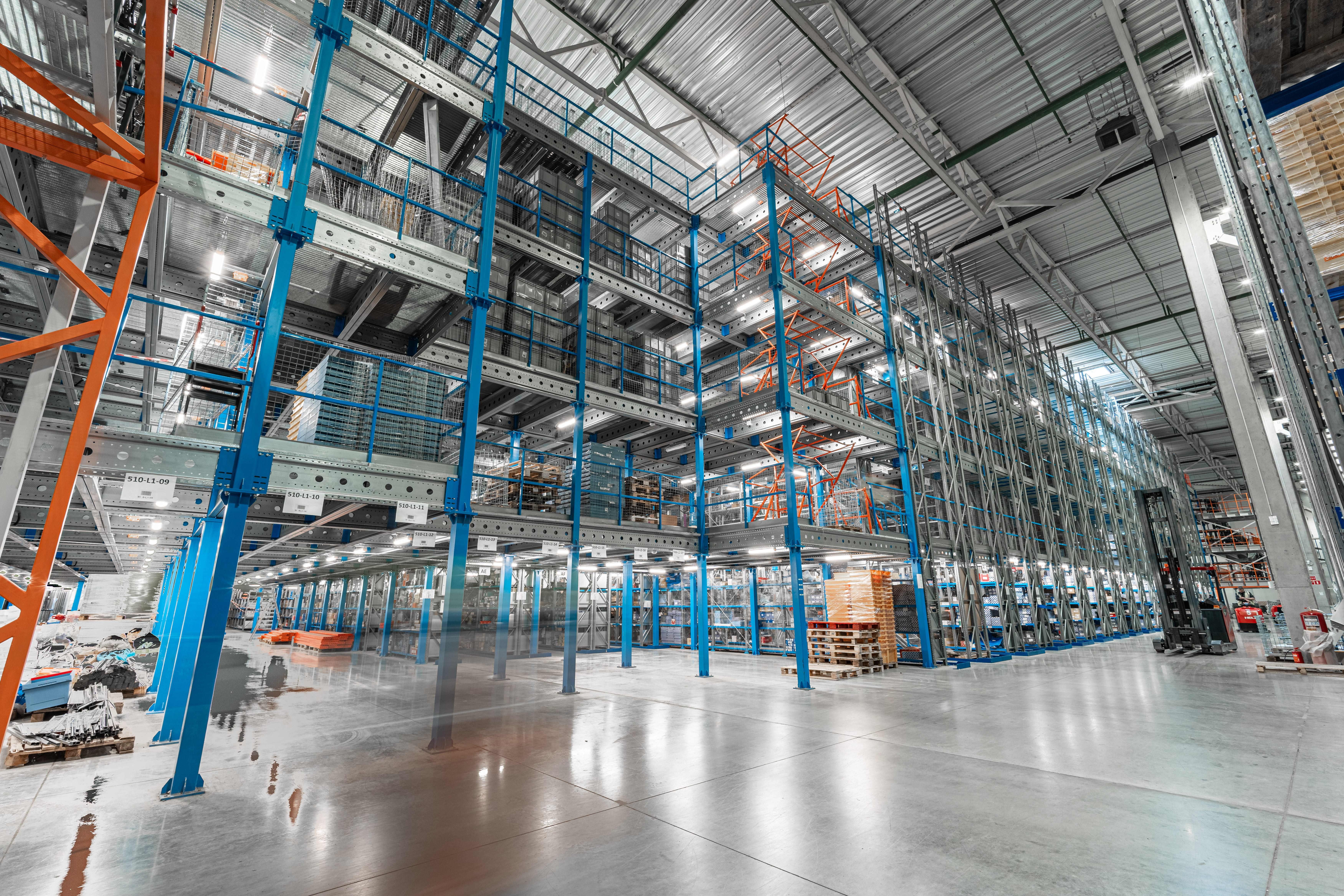 Мезонины на колоннах