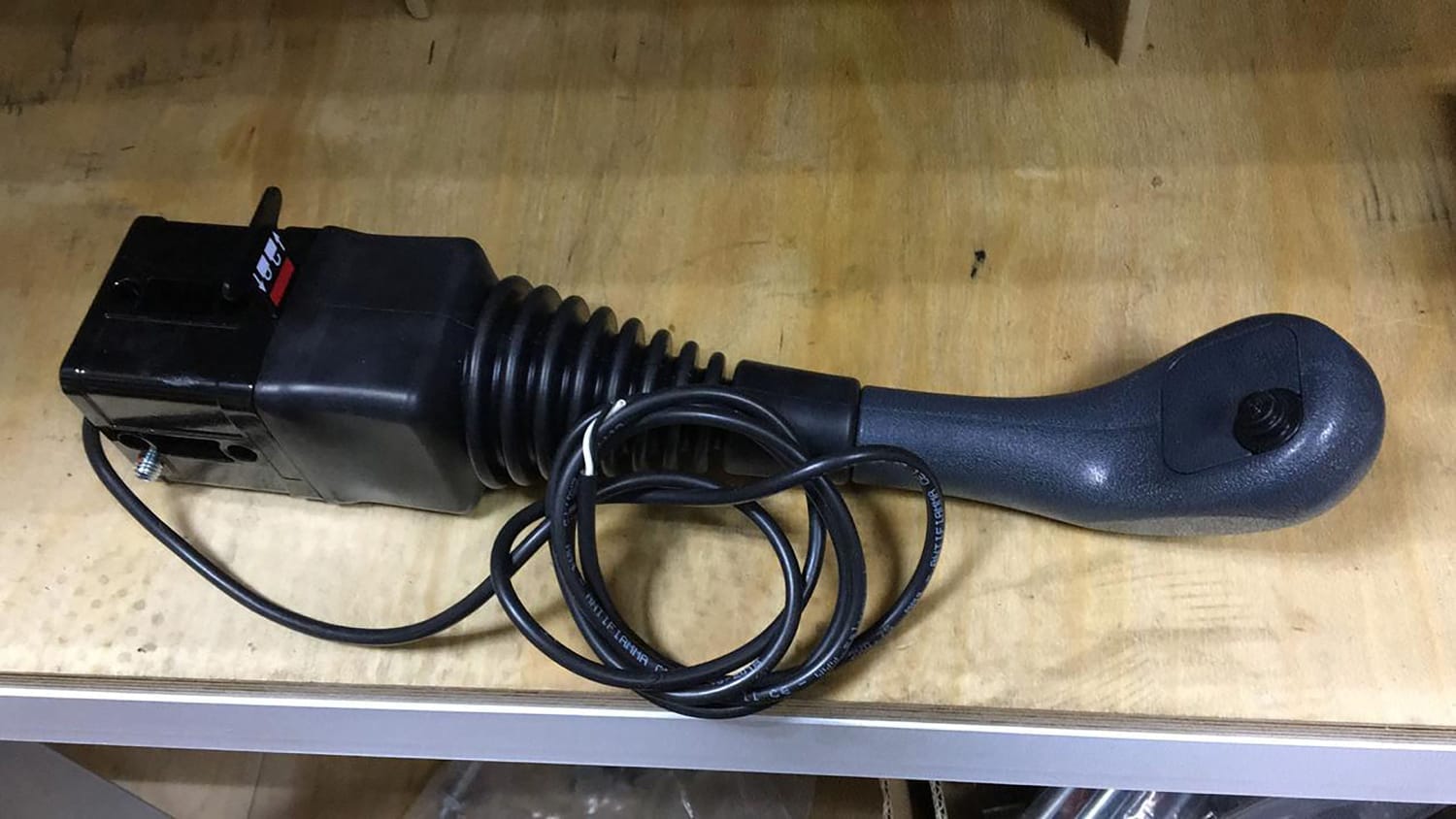 Джойстики управления тросовые INDEMAR (Италия) для спецтехники — фото 6