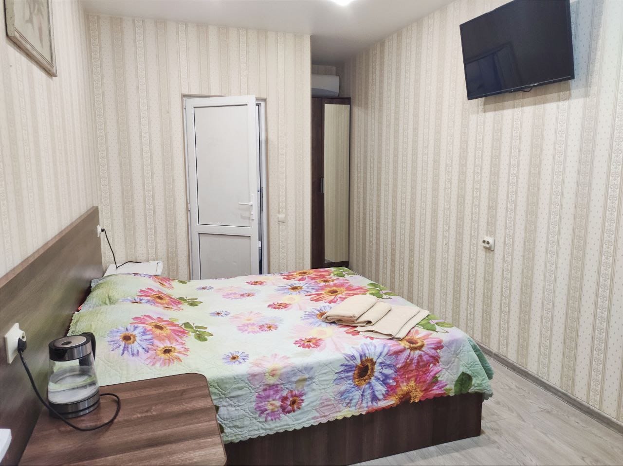 Уда-ча в Свирском ущелье.  Номера в гостевом доме. — фото 3