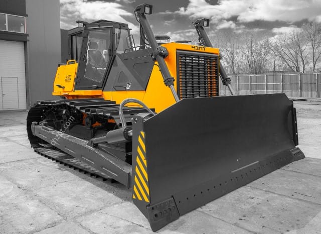 Бульдозер болотоход DR-10 LMT от завода ЧЗПТ