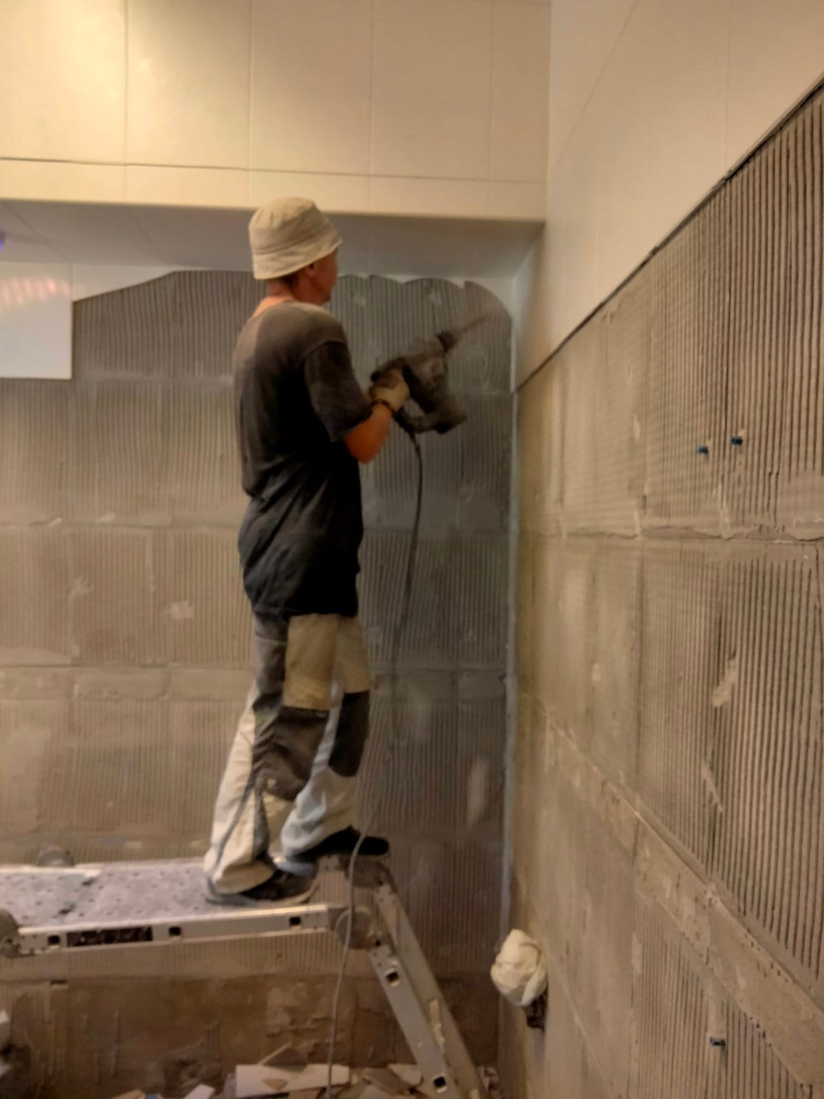 Демонтаж, землянные ,уборка участка,спил дерева  с вывозом мусора Одеса