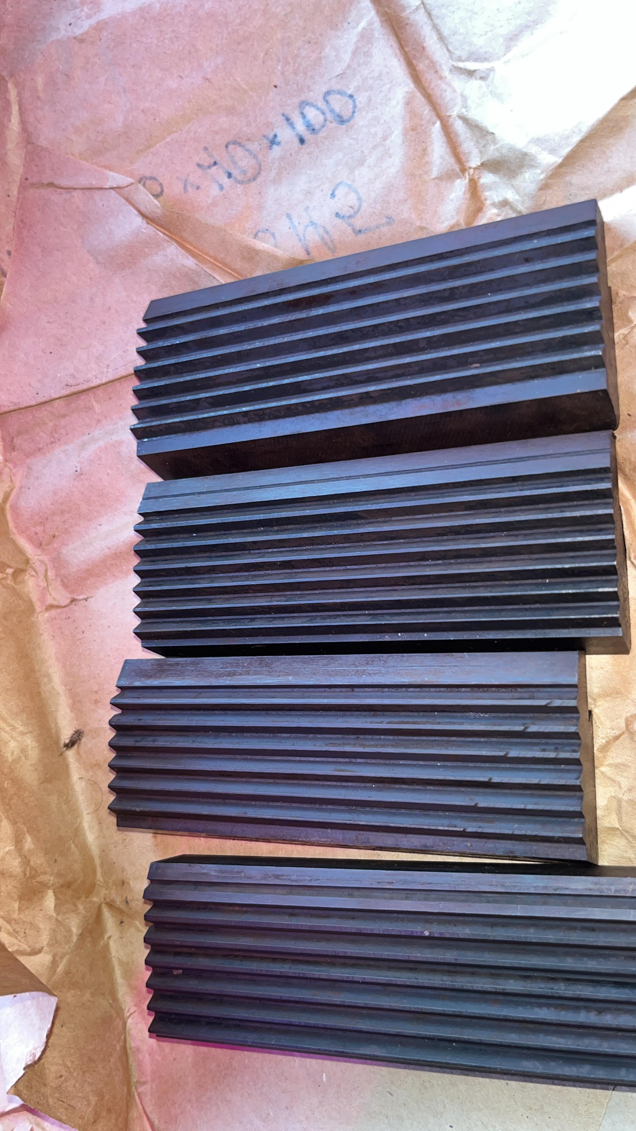 Предлагаем широкий ассортимент гребенок для Читинских резьбонарезных станков — фото 2