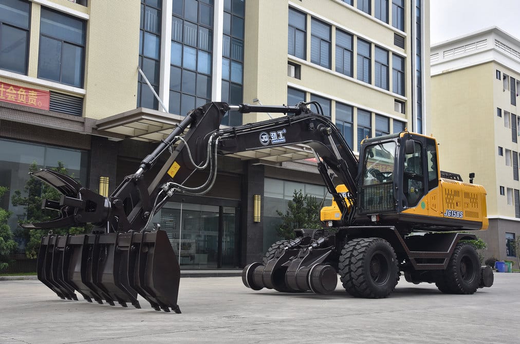 Экскаватор на комбинированном ходу — фото 2